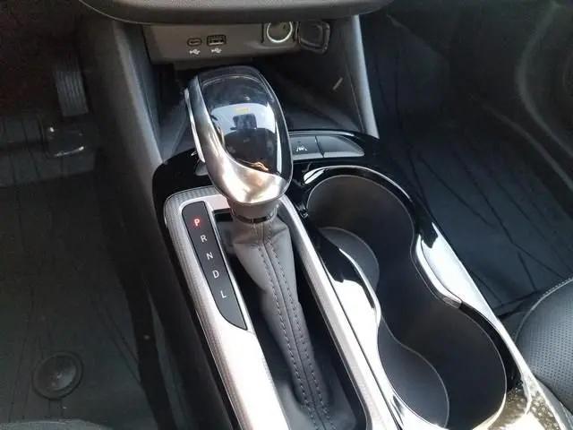 2026 Buick NV Avenir FWD