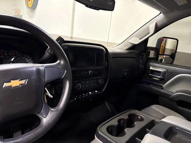 2020 Chevrolet Silverado 6500HD 1WT