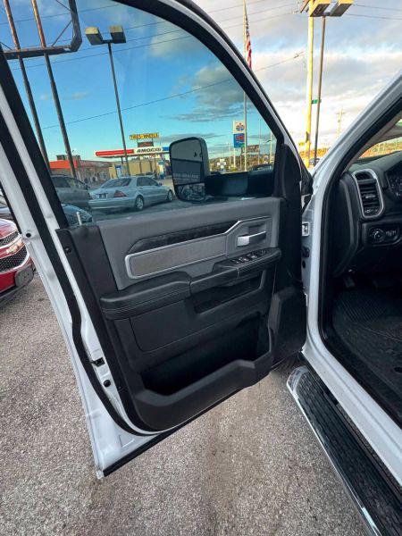 2019 Ram 3500 Big Horn Crew Cab 4x4 8' Box
