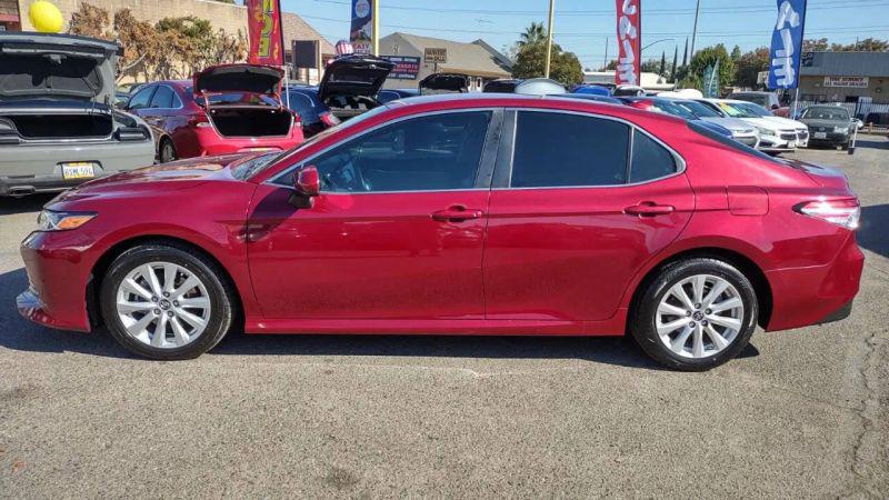 2019 Toyota Camry SE