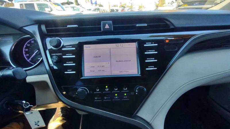 2019 Toyota Camry SE