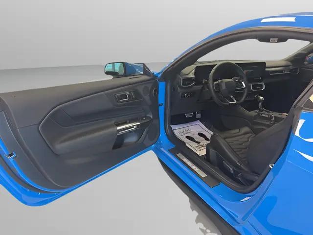 2025 Ford Mustang GT Premium Fastback