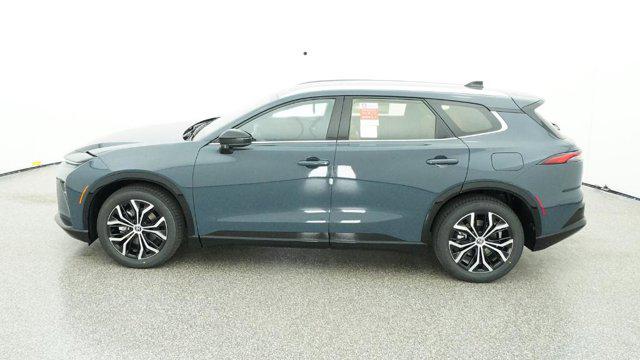2025 Toyota Crown Signia XLE