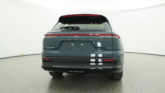 2025 Toyota Crown Signia XLE