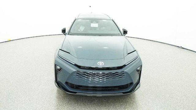 2025 Toyota Crown Signia XLE