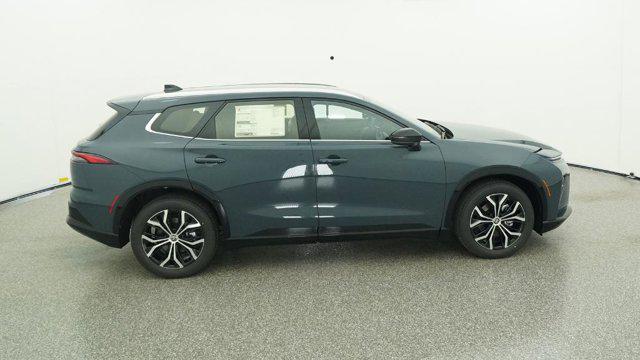 2025 Toyota Crown Signia XLE
