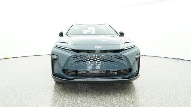2025 Toyota Crown Signia XLE