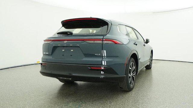 2025 Toyota Crown Signia XLE