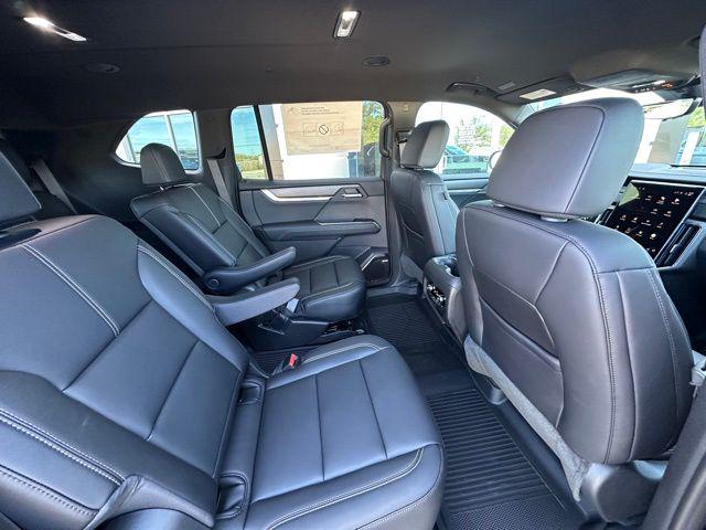 2026 GMC Acadia Elevation FWD