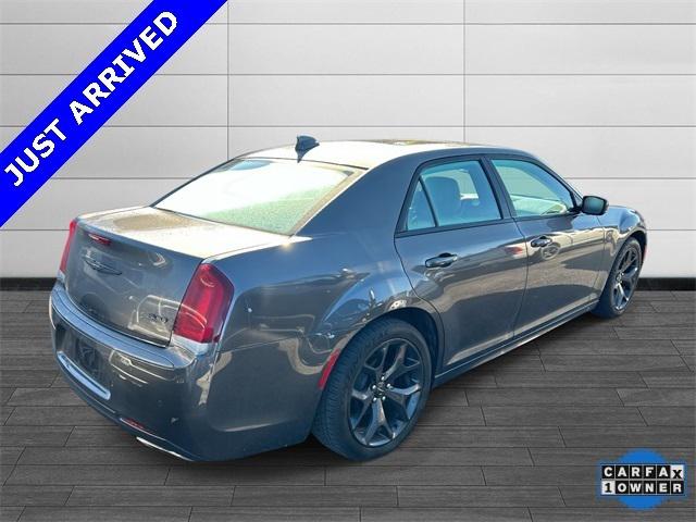2021 Chrysler 300 Touring L 2021 Chrysler 300 Touring L