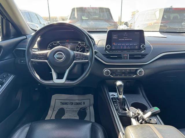 2022 Nissan Altima SR FWD