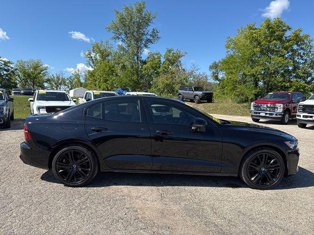 2024 Volvo S60 B5 Plus Dark Theme 2024 Volvo S60 B5 Plus Dark Theme