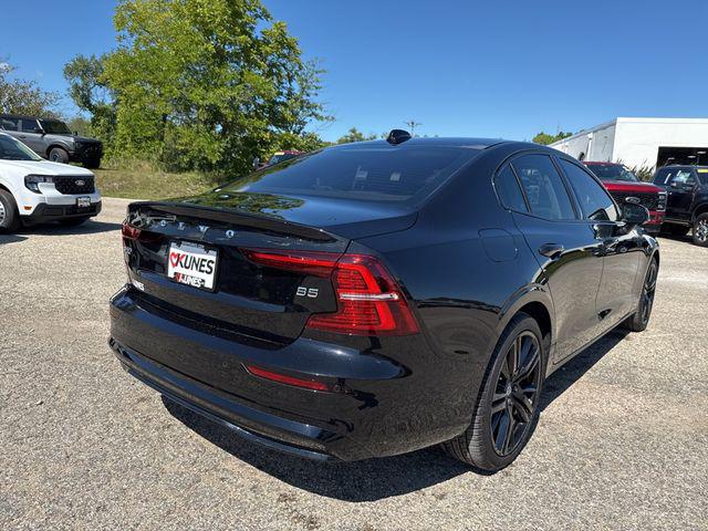 2024 Volvo S60 B5 Plus Dark Theme 2024 Volvo S60 B5 Plus Dark Theme