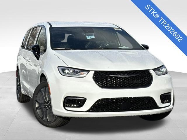 2026 Chrysler Pacifica PACIFICA SELECT AWD 2026 Chrysler Pacifica PACIFICA SELECT AWD
