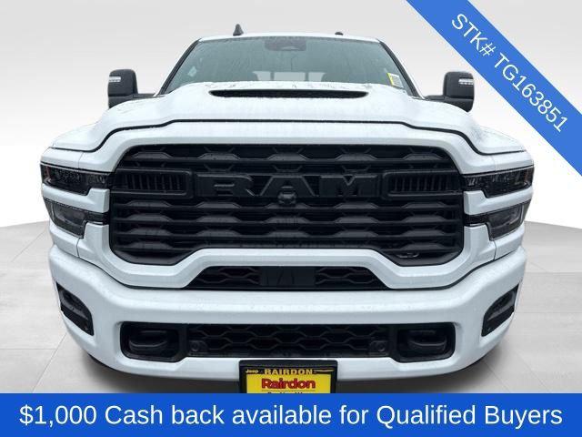 2026 RAM Ram 2500 RAM 2500 BLACK EXPRESS CREW CAB 4X4 64 BOX