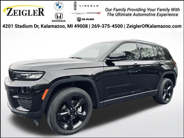 2023 Jeep Grand Cherokee Altitude 4x4 2023 Jeep Grand Cherokee Altitude 4x4