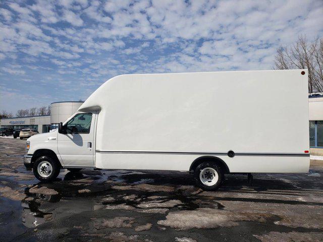 2026 Ford E-450 Cutaway BASE