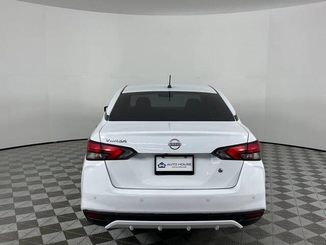 2024 Nissan Versa 1.6 S