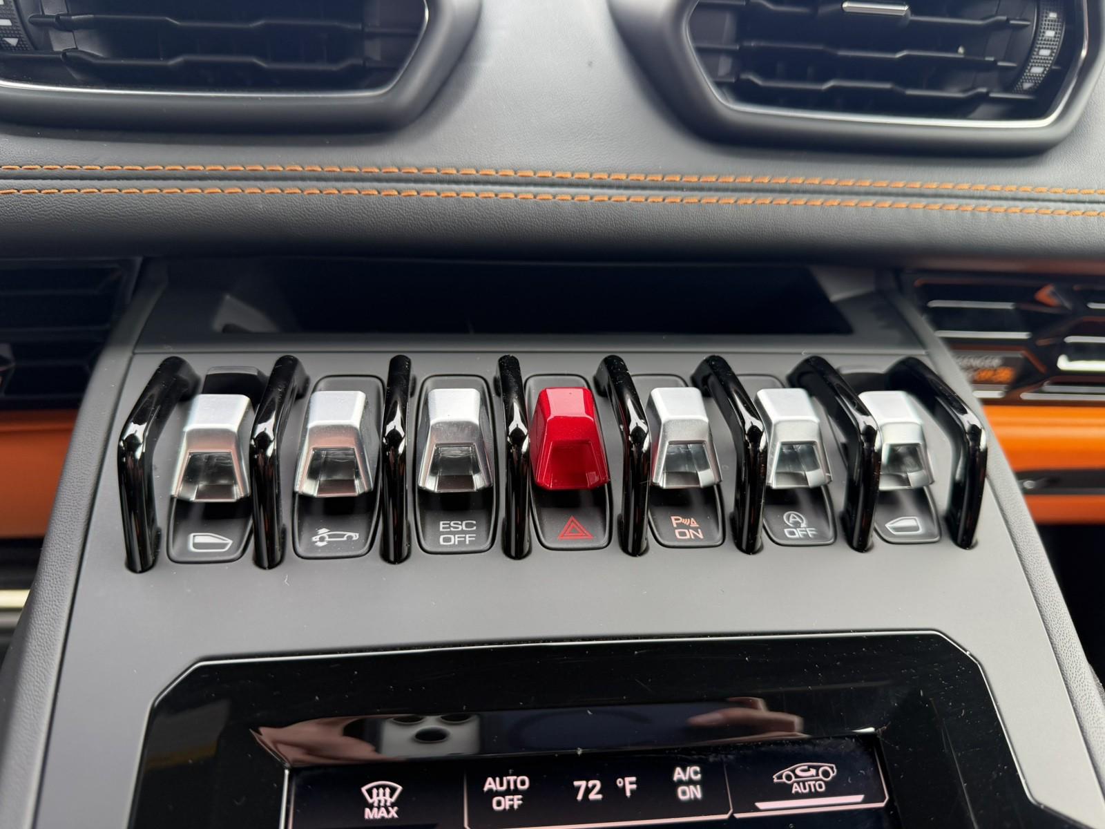 2023 Lamborghini Huracan EVO's photo