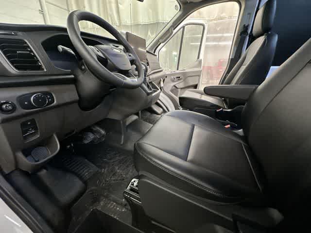 2026 Ford Transit Cargo Van T-250 148 Med Rf 9150 GVWR AWD