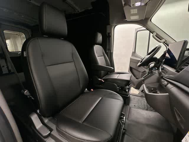 2026 Ford Transit Cargo Van T-250 148 Med Rf 9150 GVWR AWD