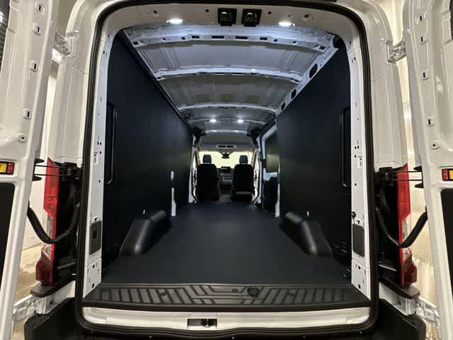 2026 Ford Transit Cargo Van T-250 148 Med Rf 9150 GVWR AWD