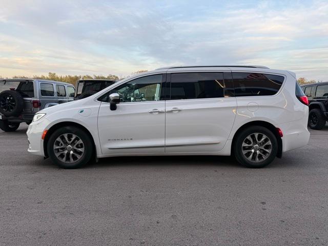 2023 Chrysler Pacifica Hybrid Pinnacle