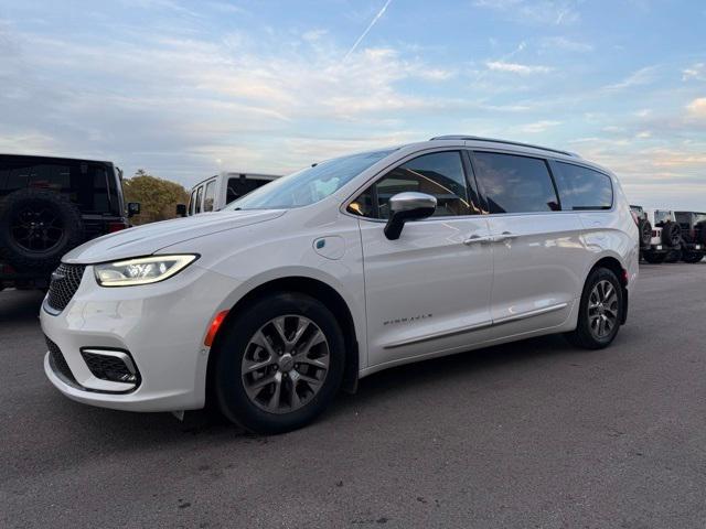 2023 Chrysler Pacifica Hybrid Pinnacle