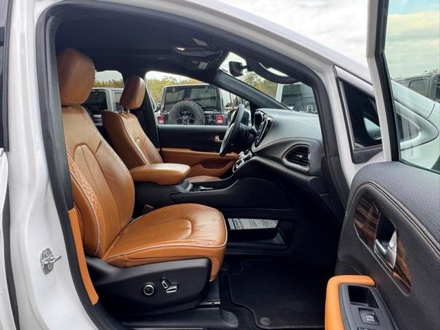 2023 Chrysler Pacifica Hybrid Pinnacle