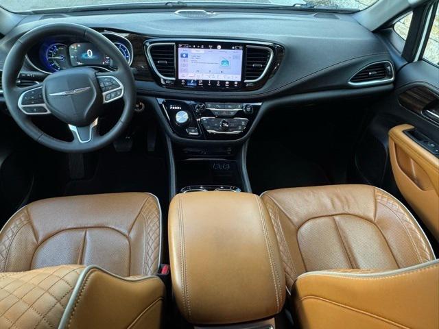 2023 Chrysler Pacifica Hybrid Pinnacle