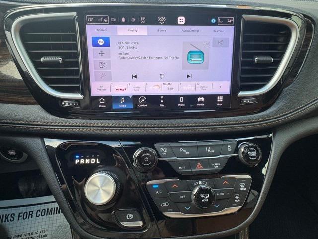 2023 Chrysler Pacifica Hybrid Pinnacle