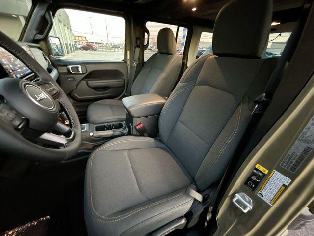 2025 Jeep Wrangler 4-Door Summit 4x4