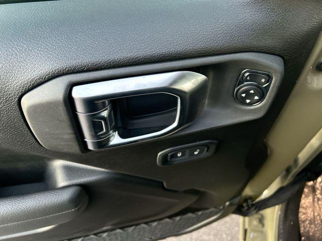 2025 Jeep Wrangler 4-Door Summit 4x4