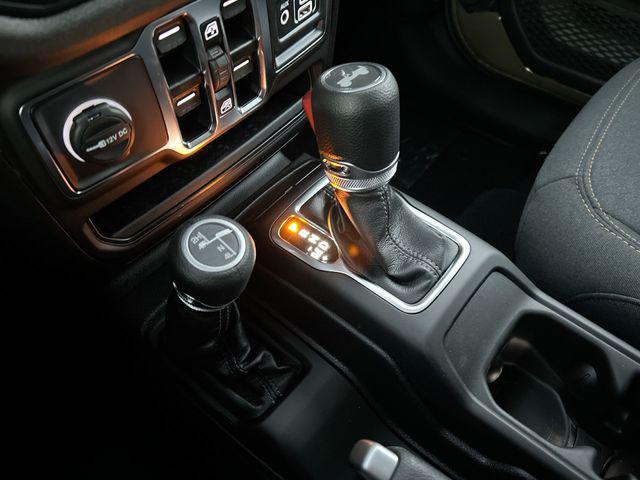 2025 Jeep Wrangler 4-Door Summit 4x4