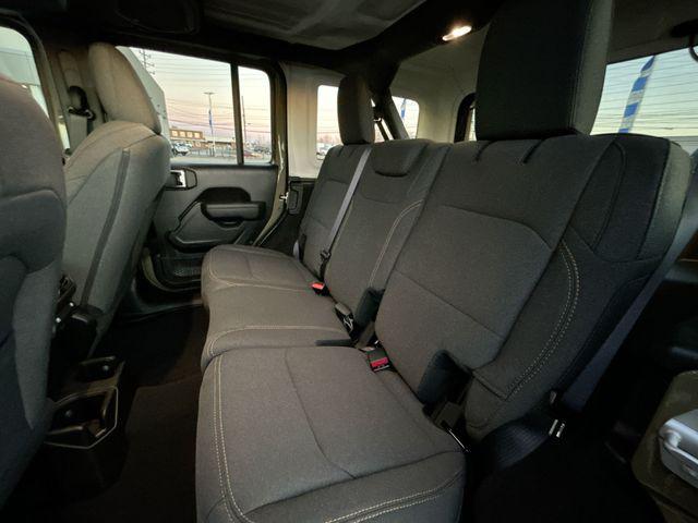 2025 Jeep Wrangler 4-Door Summit 4x4