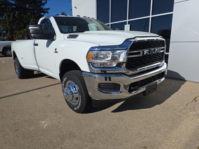 2024 RAM 3500 Tradesman Regular Cab 4x4 8 Box 2024 RAM 3500 Tradesman Regular Cab 4x4 8 Box