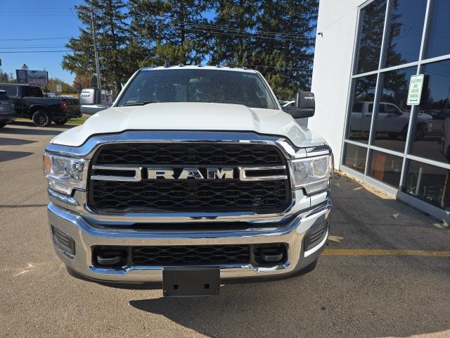 2024 RAM 3500 Tradesman Regular Cab 4x4 8 Box 2024 RAM 3500 Tradesman Regular Cab 4x4 8 Box
