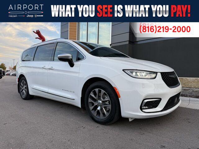 2023 Chrysler Pacifica Hybrid Pinnacle