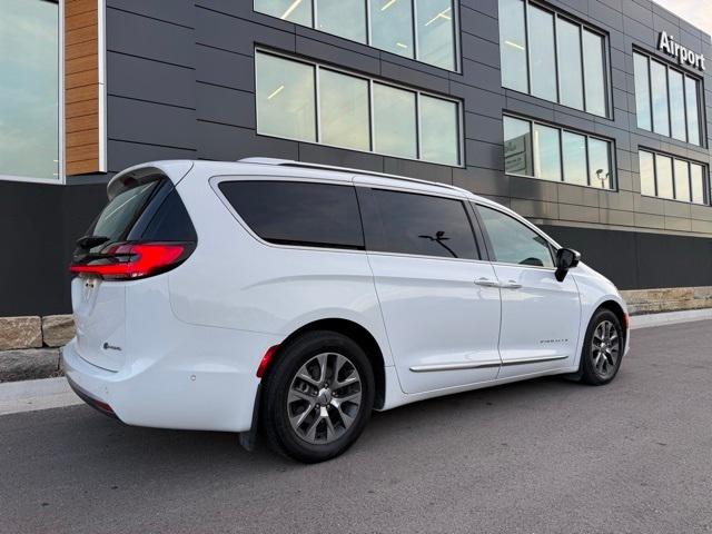 2023 Chrysler Pacifica Hybrid Pinnacle