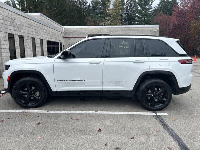 2023 Jeep Grand Cherokee Limited 4x4 2023 Jeep Grand Cherokee Limited 4x4