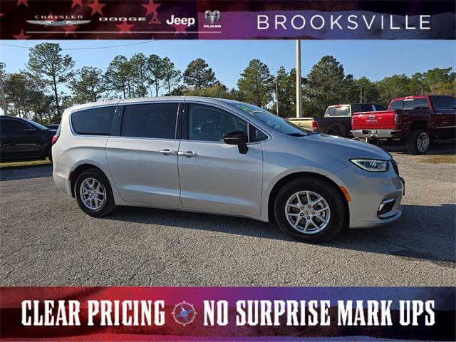 2024 Chrysler Pacifica Touring L