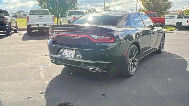 2020 Dodge Charger SXT RWD