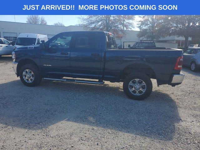 2024 RAM 2500 Big Horn Crew Cab 4x4 64 Box 2024 RAM 2500 Big Horn Crew Cab 4x4 64 Box