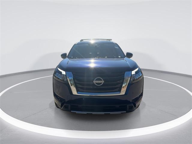 2024 Nissan Pathfinder Platinum FWD
