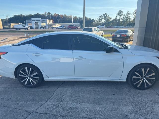 2022 Nissan Altima SR FWD 2022 Nissan Altima SR FWD