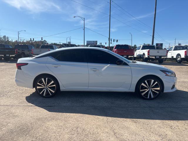 2022 Nissan Altima SR FWD
