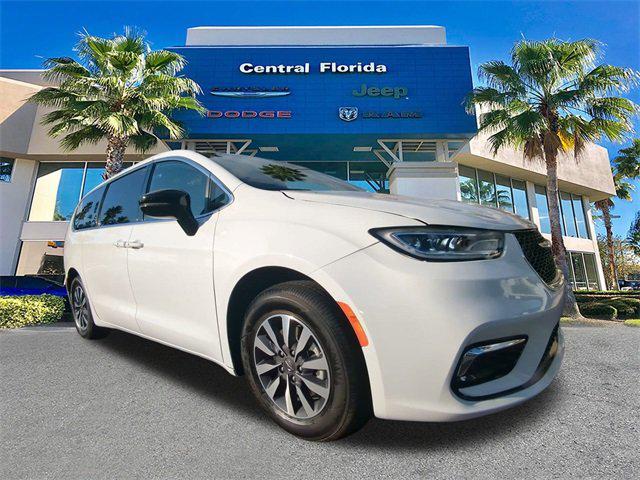 2025 Chrysler Pacifica Hybrid Select 2025 Chrysler Pacifica Hybrid Select