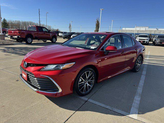 2024 Toyota Camry Hybrid XLE