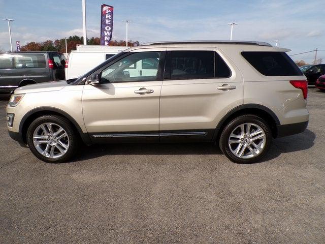 2017 Ford Explorer XLT 2017 Ford Explorer XLT