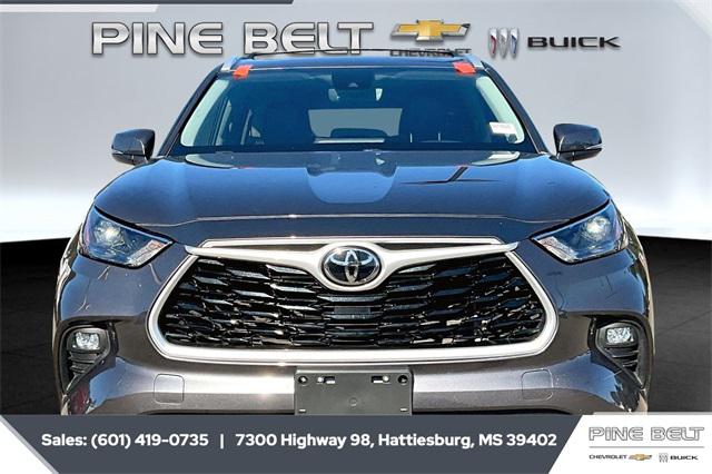 2022 Toyota Highlander XLE 2022 Toyota Highlander XLE